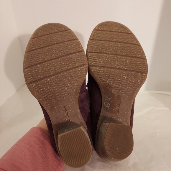 Unstructured by Clarks Carleta Belle Purple Suede Heeled Loafers in Size 8 M - Picture 10 of 11